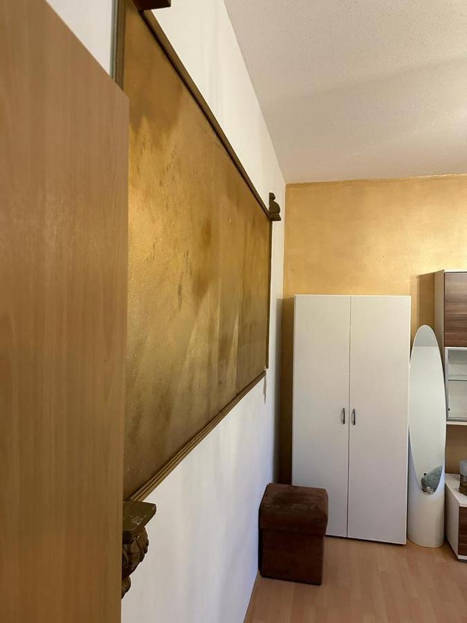 Apartment Privatunterkunft, Ferienwohnung, Monteurswohnung *