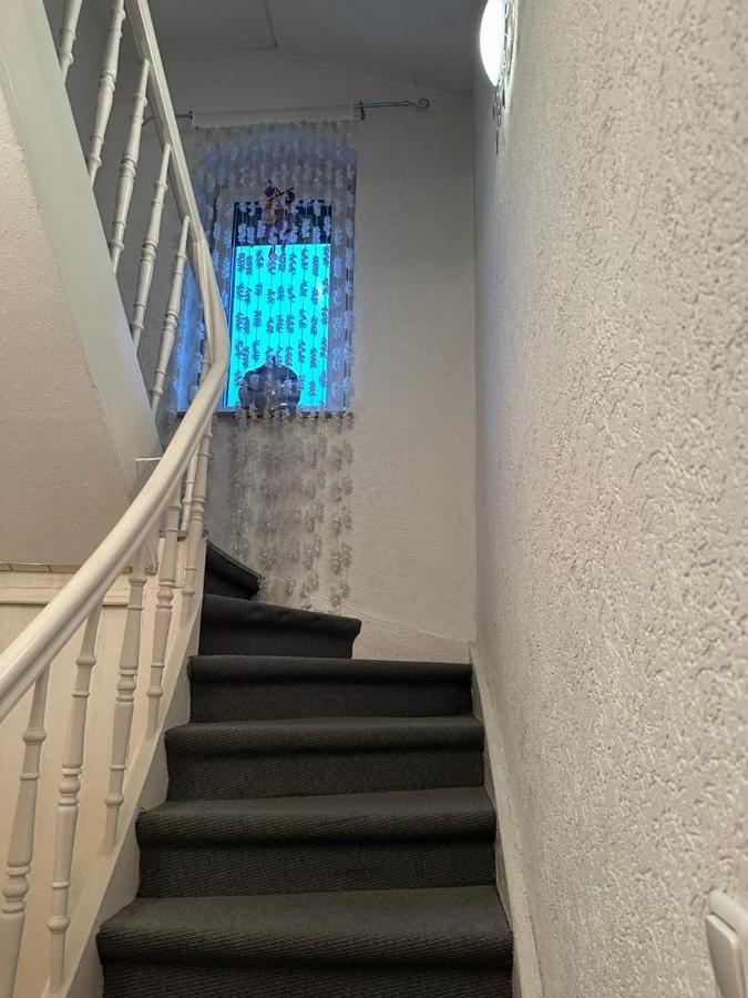 Privatunterkunft, Ferienwohnung, Monteurswohnung Apartment