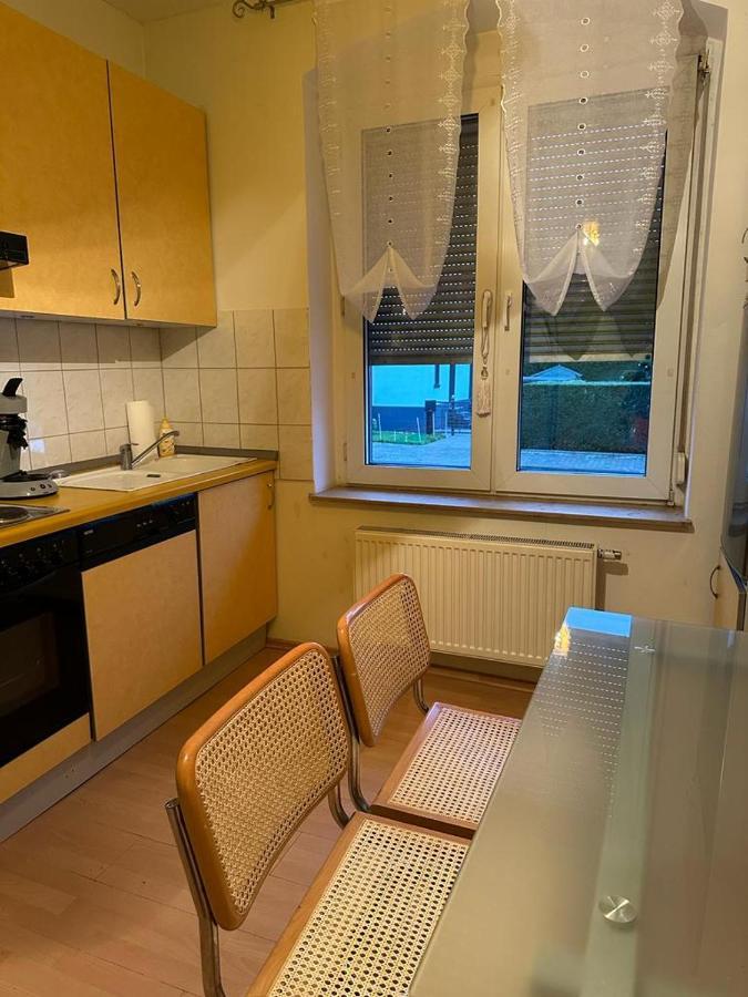 Privatunterkunft, Ferienwohnung, Monteurswohnung Apartment *